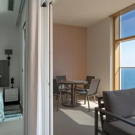 아파트 Intempo & By Leo