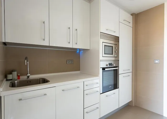 Intempo & By Leo Apartment *