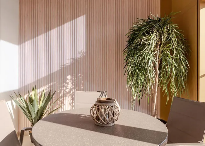 Intempo & By Leo Benidorm