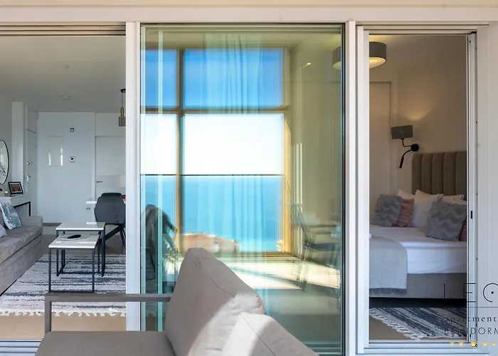 Apartment Intempo & By Leo